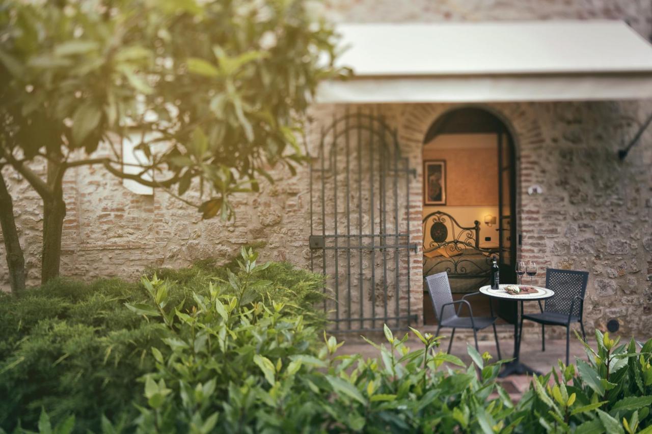 Il Colombaio Winery & Rooms Monteriggioni Exterior foto