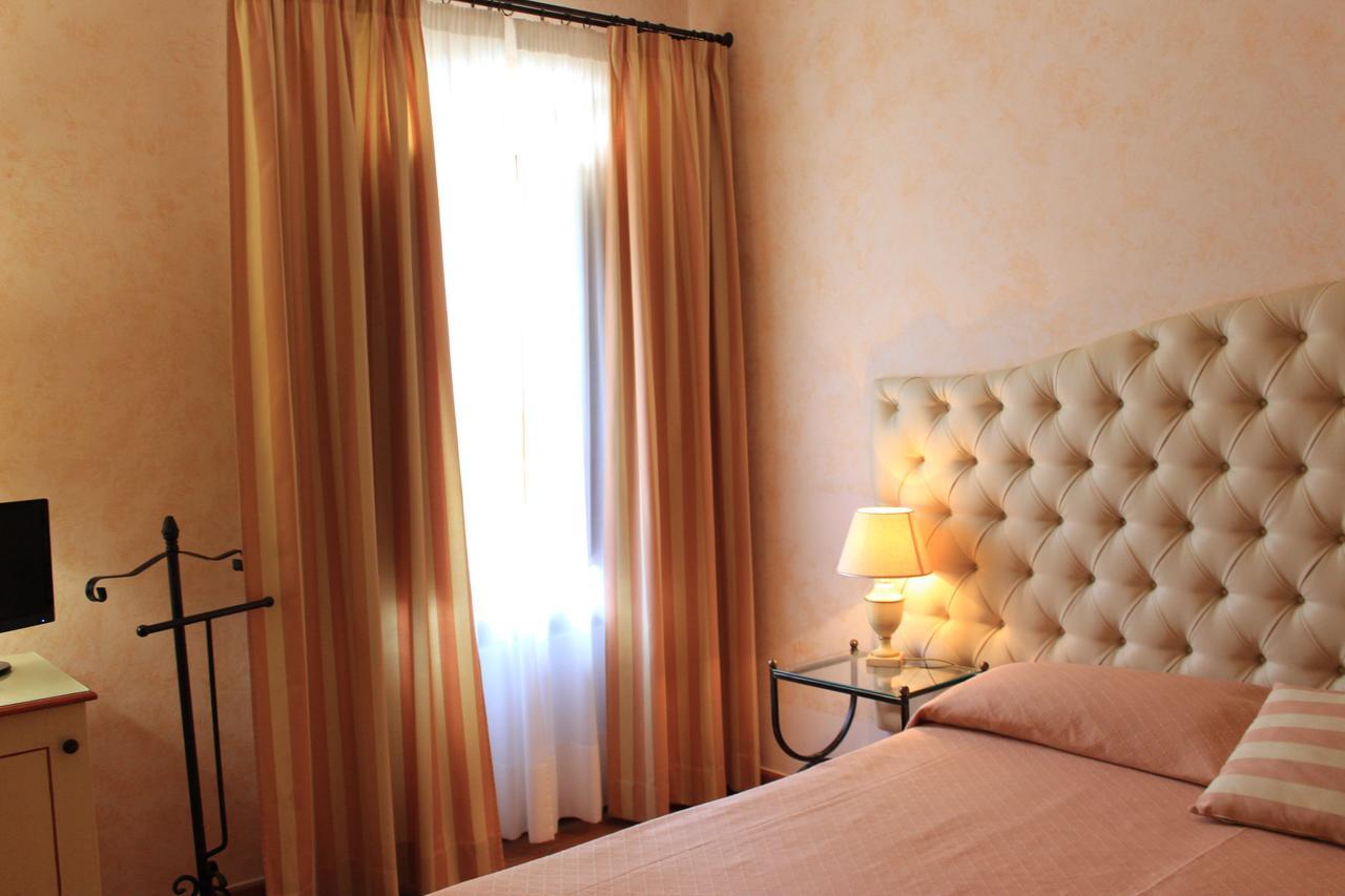 Il Colombaio Winery & Rooms Monteriggioni Exterior foto
